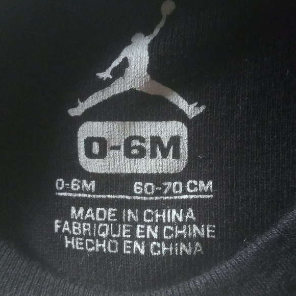 0-6M Jordan baby onsie set. Used a couple of times - Picture 2 of 3